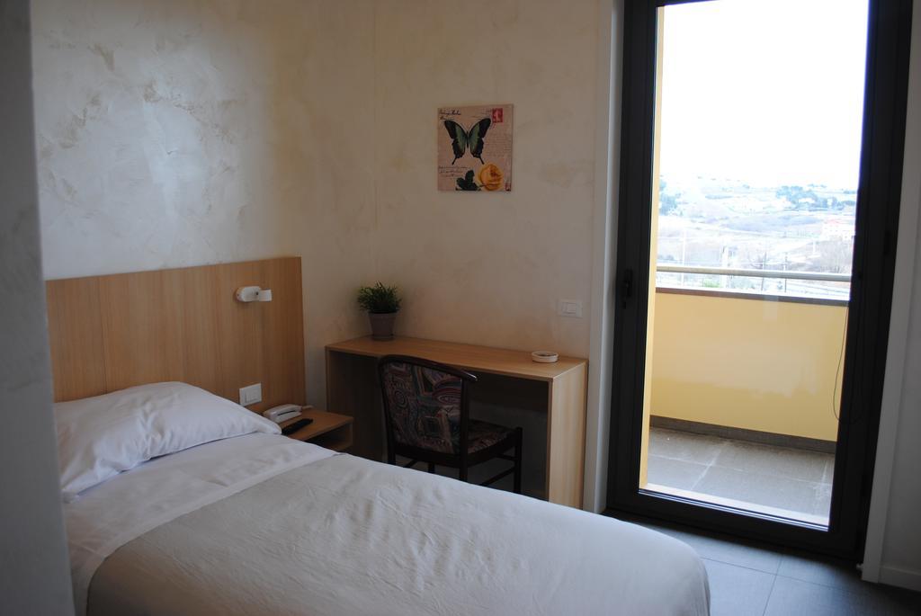 Hotel La Tavernetta Campobasso Værelse billede